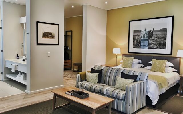 Founders Lodge by Mantis