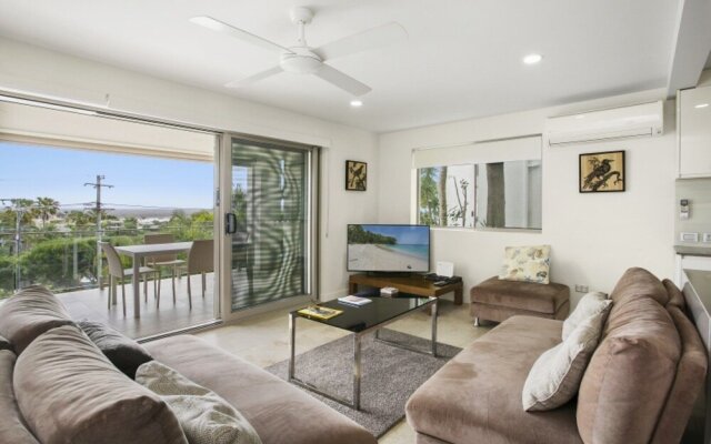 Stunning Apartment With Views Of Laguna Bay Unit 2 Taralla 16 Edgar Bennett Ave