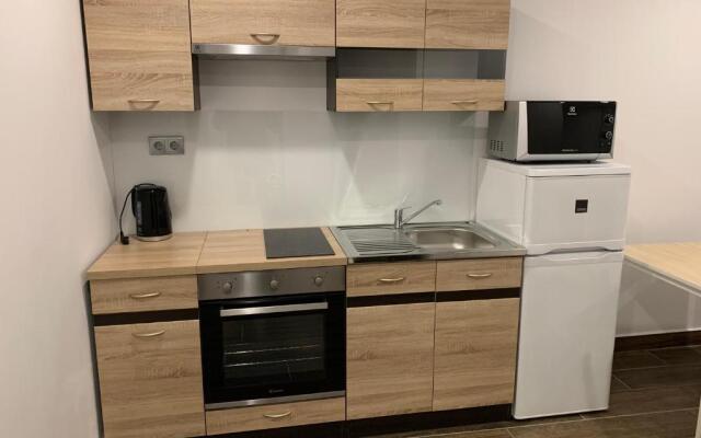 M70 Apartmanház