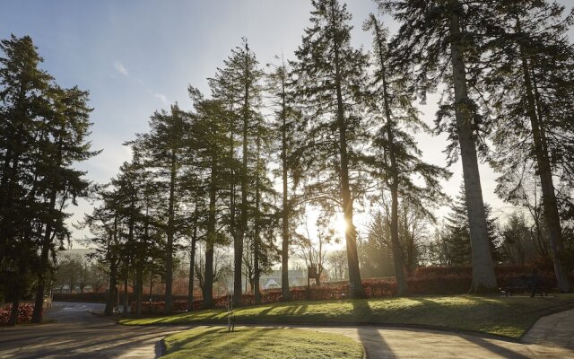 Cairn Lodge