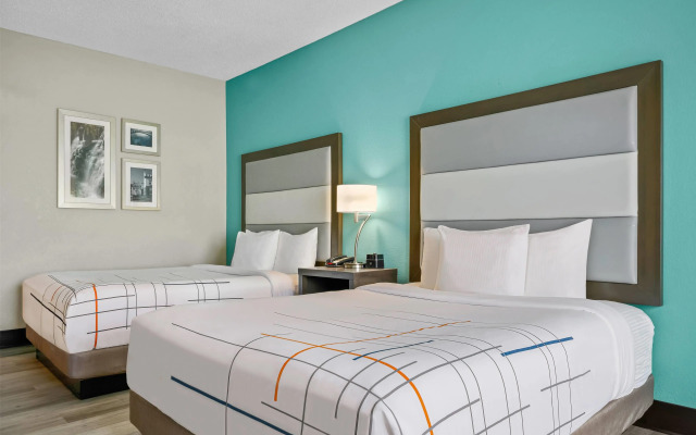 La Quinta Inn & Suites by Wyndham Batavia