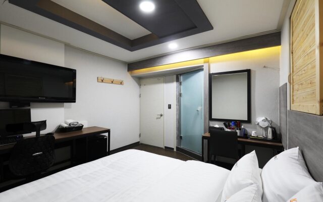 Hotel K
