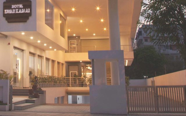 Hotel Dwarkamai