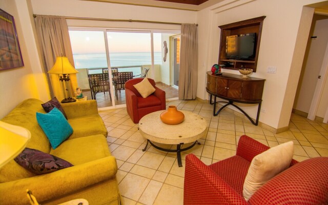 Grande 702- 1 Br Condo