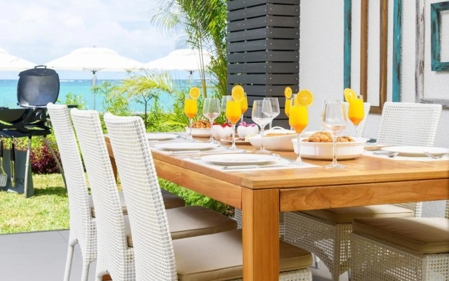 Myra Seafront Suites with Lov