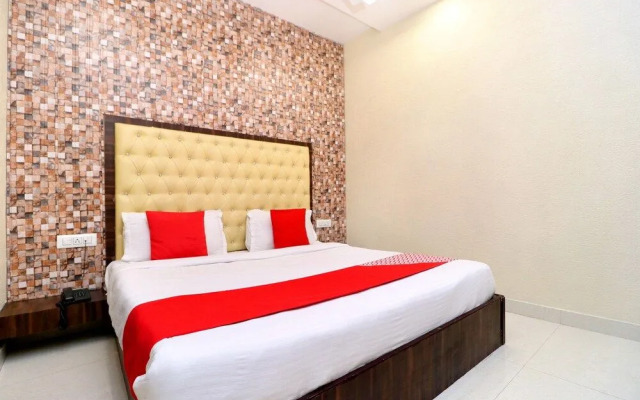 Oyo 22579 Azaad Lifestyle