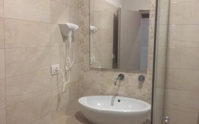 Robin Rooms