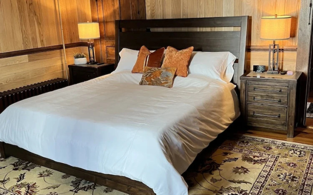 Monterey Inn