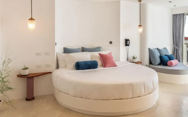 Ampersand Resort