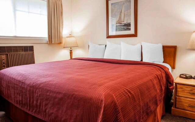 Quality Inn & Suites Bremerton near Naval Shipyard