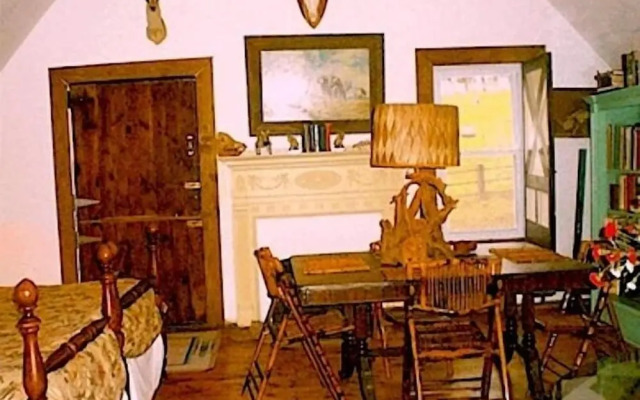 Whistler's Inn Bed & Breakfast