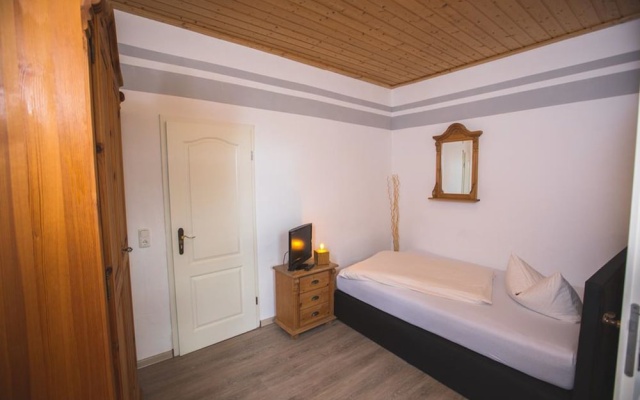 Friedrichshof Restaurant & Pension
