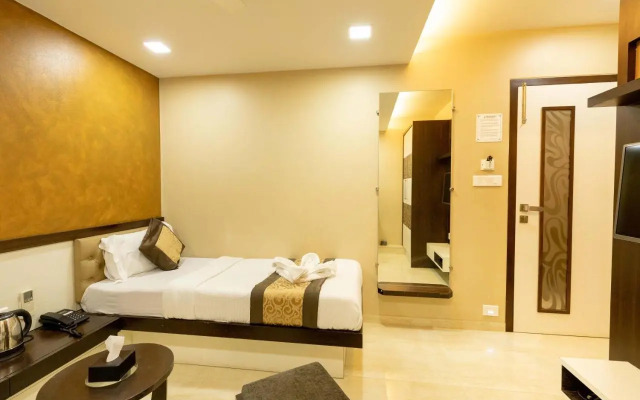 The Majlis Hotel - Near Taj Hotel Colaba