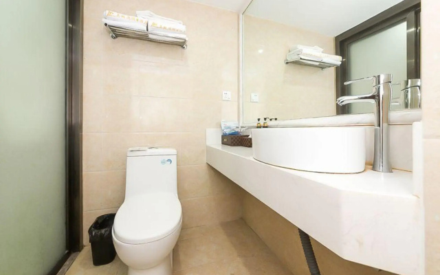Meilinwan Holiday Hotel (Chongqing Nanping Bagongli Metro Station)