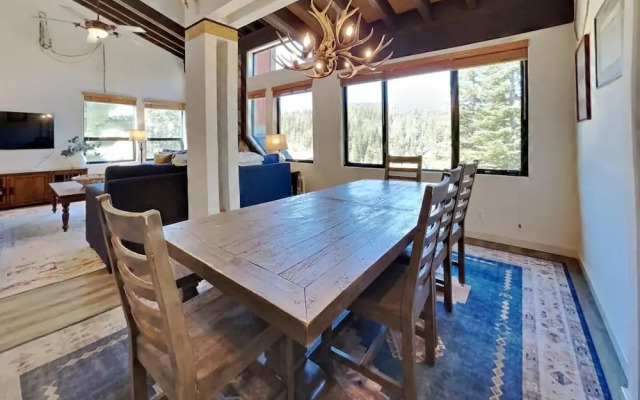 Remodeled Spacious Condo - Next to Car Charging, Hot Tubs, Village Gondola by RedAwning