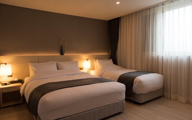 New Donghae Hotel