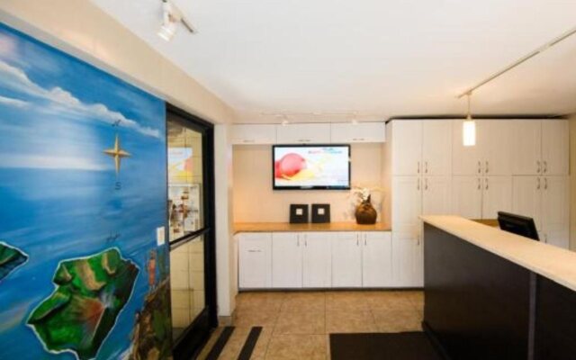 Waikiki Beachside Hostel