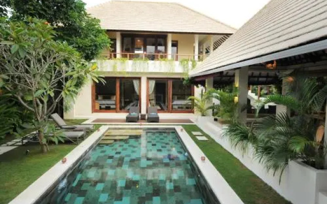 The Lane Villa