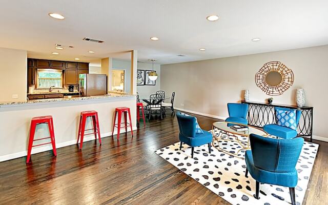 3BR 2BA Remodeled Rosedale House by RedAwning