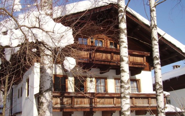 Lavish Apartment In Waidring Near Ski Area