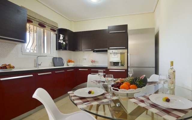 Sunflower Apartment By Corfuescapes (No Front Desk)