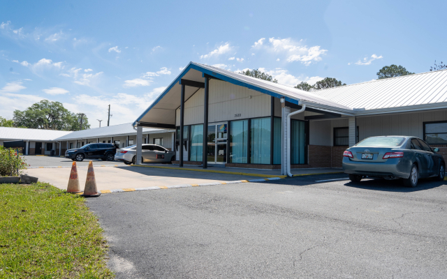 OYO Hotel Ocala FL I-75