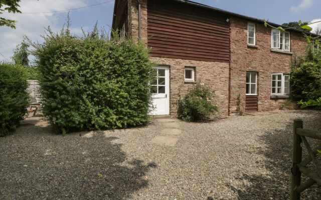 Wheelbarrow Cottage