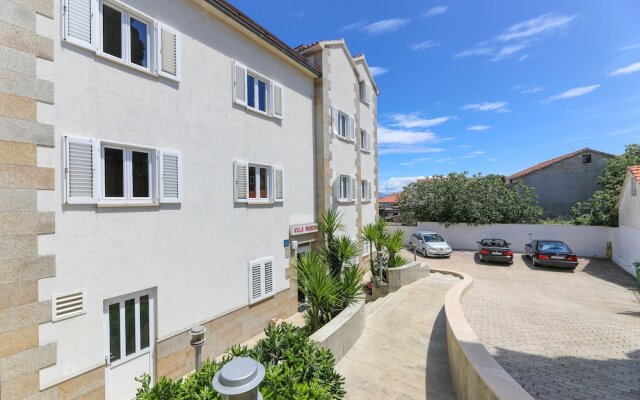 Downtown Private Rooms