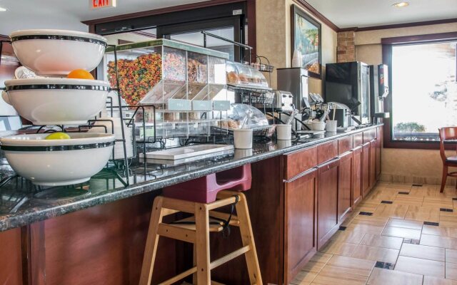 Quality Inn Marshall near I-69