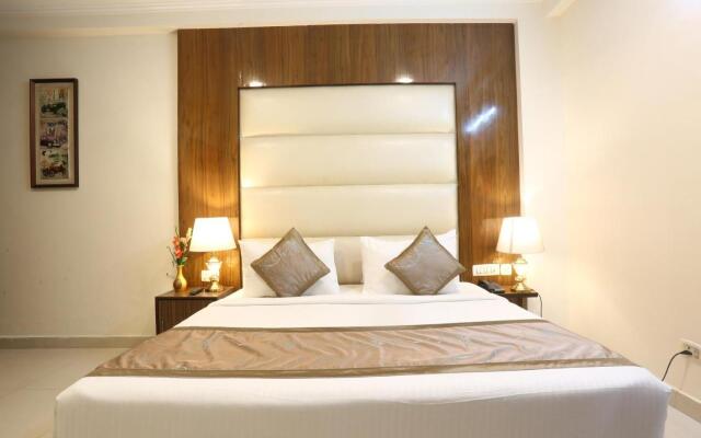 Hotel Earth