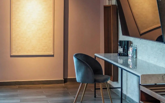 Hotel MID Project