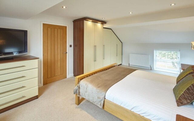 Host Stay Doray House