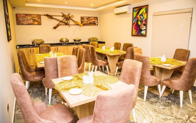 Pinnatech Suites