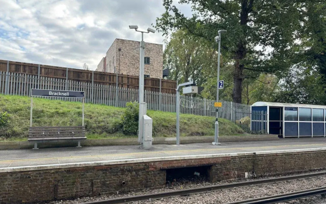 Modern 2 bed With Parking - Grand Exchange Bracknell