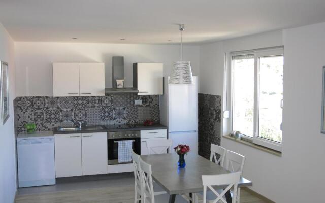 Apartments Luka