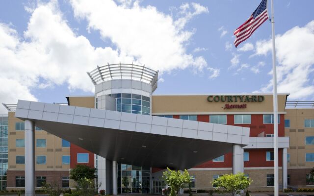 Courtyard by Marriott Minneapolis Maple Grove/Arbor Lakes