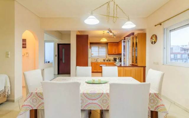 Spacious Urban Haven-family Home Perfect Location