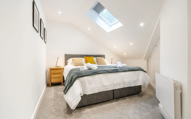The Botanical Flat 1