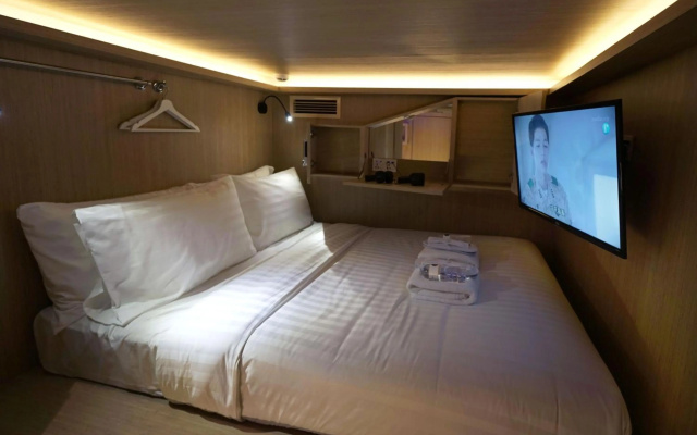CUBE Boutique Capsule Hotel @ Kampong Glam – Guest Rooms – Singapore