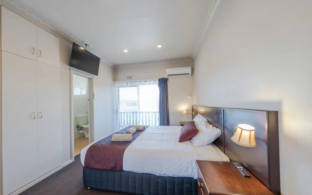 Halfway Motel, Eden – Guest Rooms – Eden