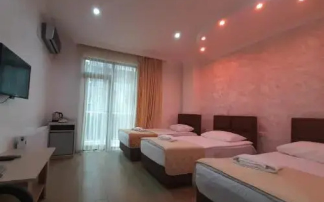 Royal Palace Hotel