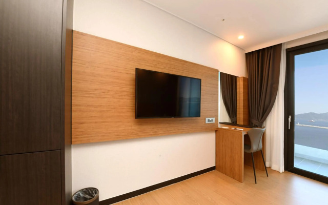 Utop Marina Hotel & Resort