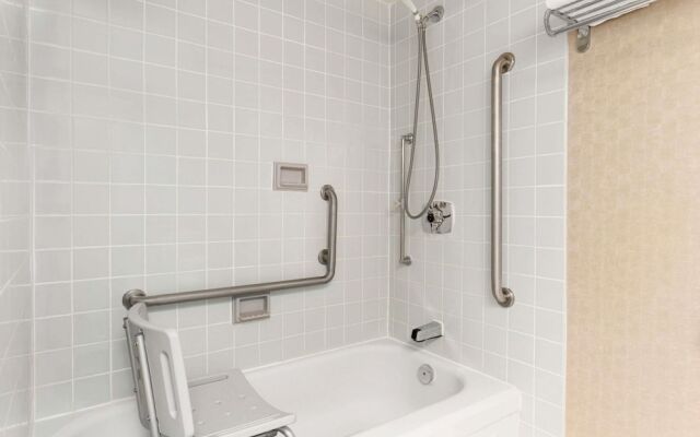 Travelodge Owen Sound ON