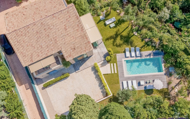 002 Villa Camille in Cannes