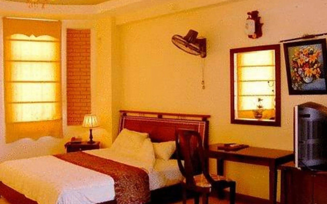 Sunny C Hotel