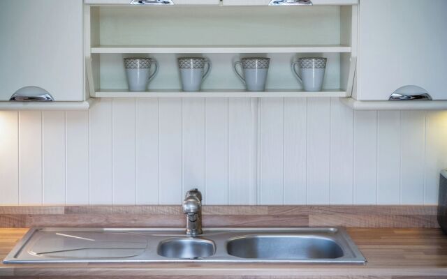 Manor 5 Lodge - 2 Bedroom Lodge - Pendine