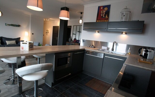 Central, spacious and comfortable 2 bedroom