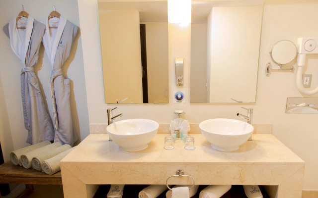 Отель Sandos Playacar All Inclusive