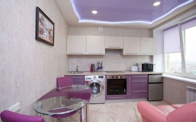 Apartamenty na ploschadi Revotsii (Cheljabinsk)