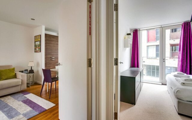 Gorgeous new 1bed Flat w/ Balcony